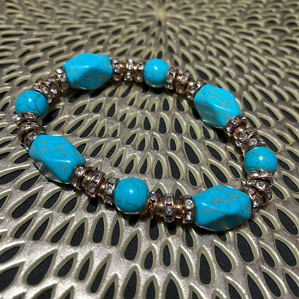 New Natural Turquoise Bead and Rhinestone Stretch Bracelet